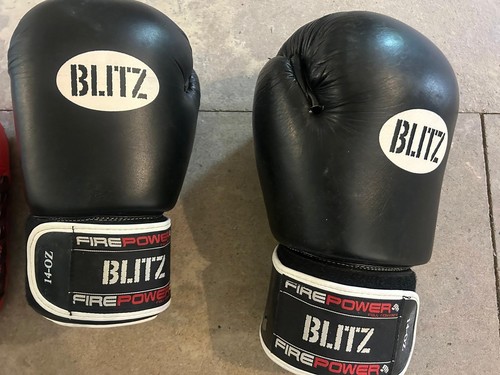 Muay thai boxing - muay, thai/boxing