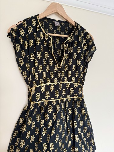 Sainsbury black gold - tu,