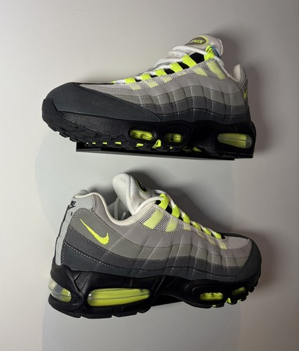 Shoe trainers sneaker - shoe/trainers/sneaker, wall