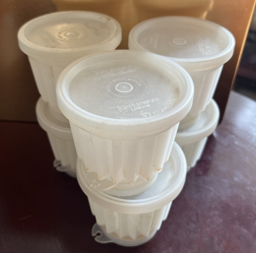 Vintage tupperware - x,