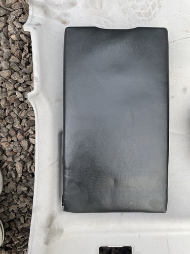 Rear seat armrest - seat, e90
