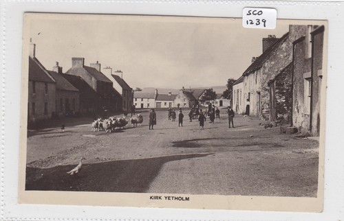 Kirk yetholm village - kirk,