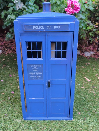 Vintage 1988 doctor - doctor, tardis