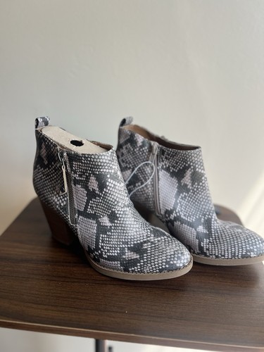 New day gray - new,