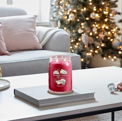 Yankee candle signature - candle,