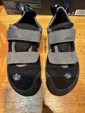 Kids climbing shoes Evolv Defy