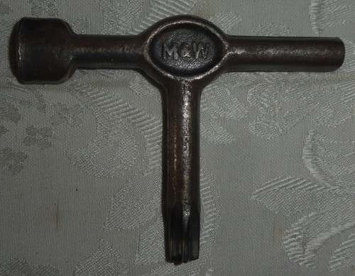 Vintage quoins key morgan - quoins,