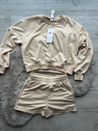 Apricot buttercream shorts - /,