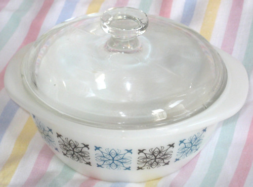 Mini casserole pyrex dish - pyrex,
