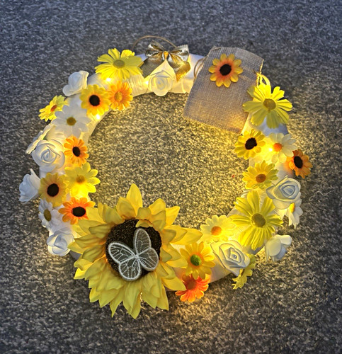 Artificial floral door - door, wreath