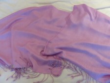 PRETTY PLAIN SIMPLE PALE PINK Y LILAC LONG WIDE JERESY PASHMINA BY PASSIGATTI