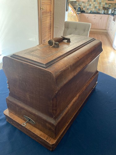Harris sewing machine - no,