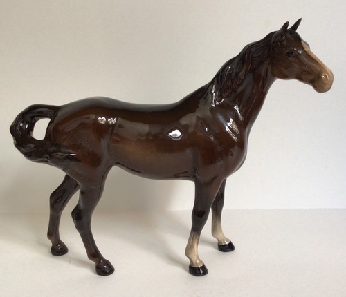 Beswick swish tail - beswick, horse