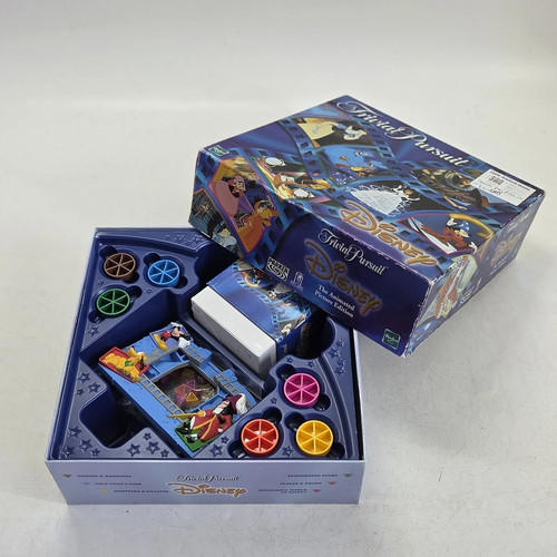Disney trivial pursuit board - disney,