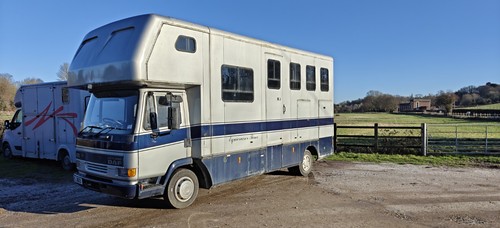 Ton horse box - 7.5,