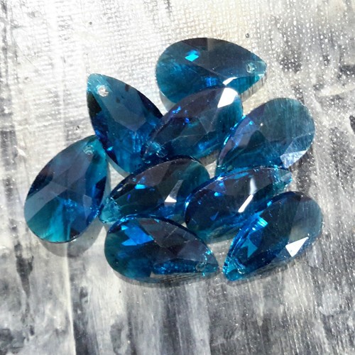 Faceted teardrop glass - faceted,