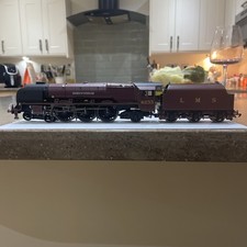 Hornby Steam Locomotive “6233" Duchess of Sutherland” OO Gauge