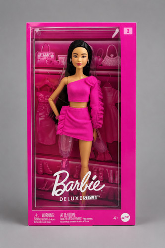 Barbie deluce doll - barbie,