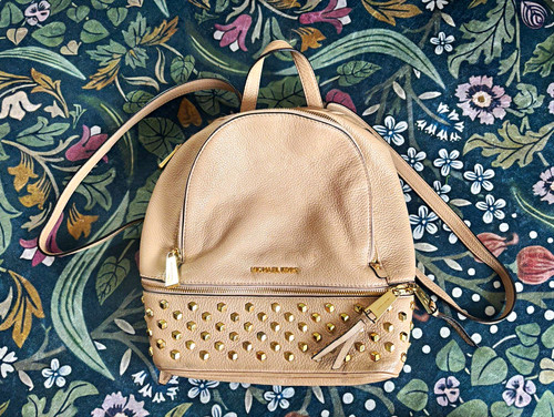 Michael kors small beige - michael,
