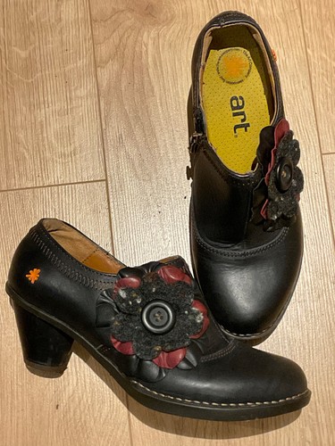 Art company black - black, up