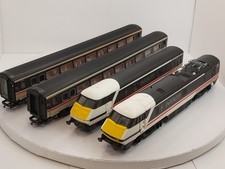 Hornby Intercity 225 Express 4
