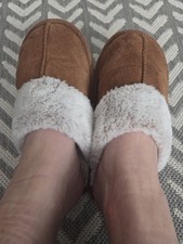 Women's Slippers Size 4