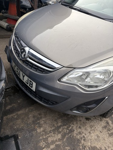 Vauxhall corsa facelift 2011 - vauxhall, d