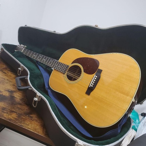 Martin standard acoustic - martin, d-28