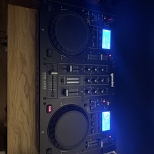 Gemini CDM-4000 twin-drive DJ