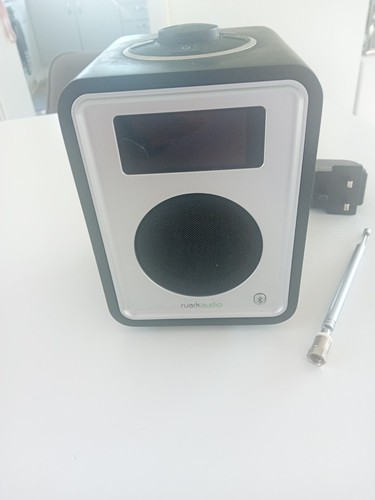 Ruark radio silver - r,