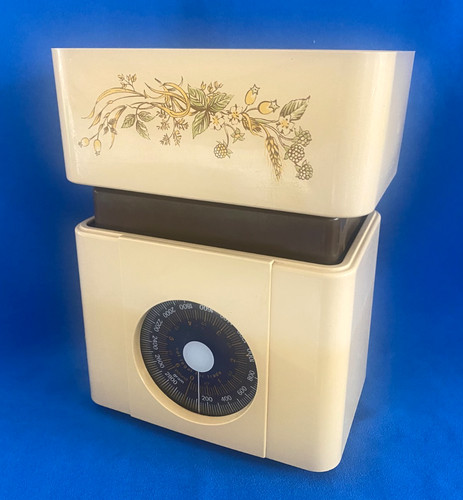 Vintage kitchen scales - vintage,