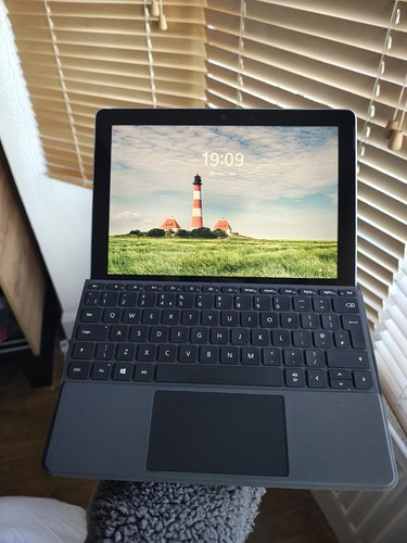 Microsoft surface tablet - surface, go