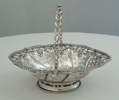 Swing handled epergne - handled,