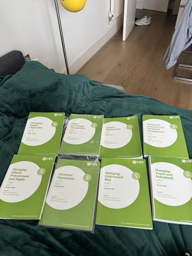 Cips level textbooks - level, m2