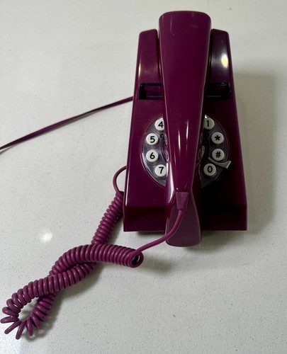 Wild wolf retro trim phone - wild,