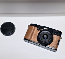 Fujifilm X100T APS-C - 23mm f/2 - Camera Black, Wood Veneer Retro / Street Cam