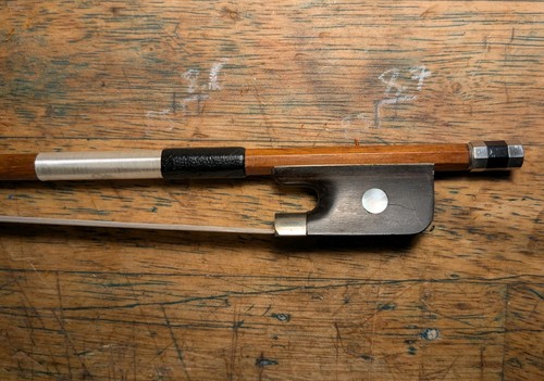 Half size cello bow nickel - half,