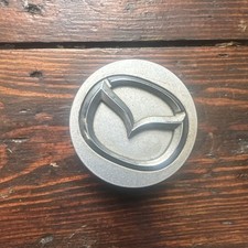 1 x GENUINE MAZDA ALLOY CENTRE CAPS (A-181A) R2874