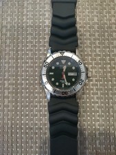 Seiko Kinetic Sports 200 stainless steel watch. 5M43-0A40 SKJ0137P