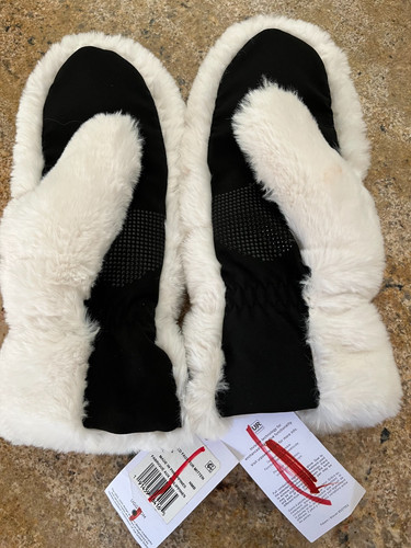 Nwt womens white ugg - womens,