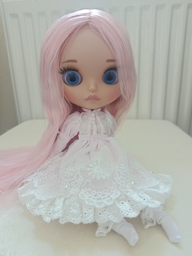 Blythe style doll - ,