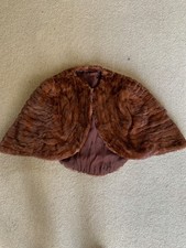 Beautiful vintage scalloped