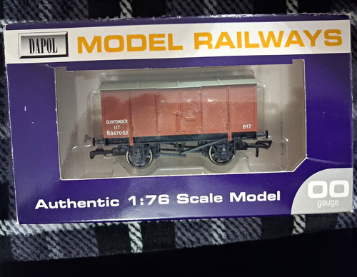 Dapol gunpowder van freight - dapol, oo
