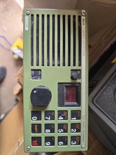 Sailor compact vhf rt2048 - vhf,