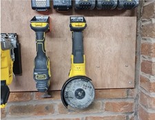 DEWALT 18V XR Wall Mount Tool