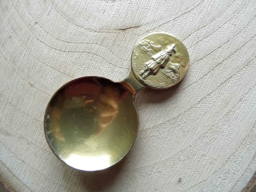 Vintage solid brass - welsh, lady