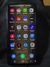 Samsung Galaxy S10e 128GB Unlocked. Also included 2 unused flip phone cases