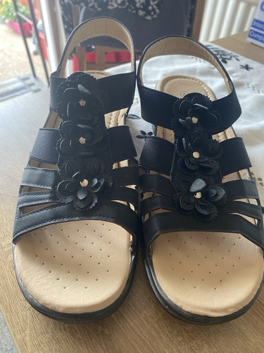 Women sandals size 6 - women's,
