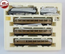 OO Hornby R2373M Silver Fox Train Pack - LNER 2512 A4 Loco + 3x Coaches Ltd Ed