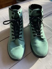 Dr Martens Soft Wair Womens